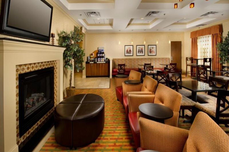 Holiday Inn Express & Suites Schererville, An Ihg Hotel מראה חיצוני תמונה